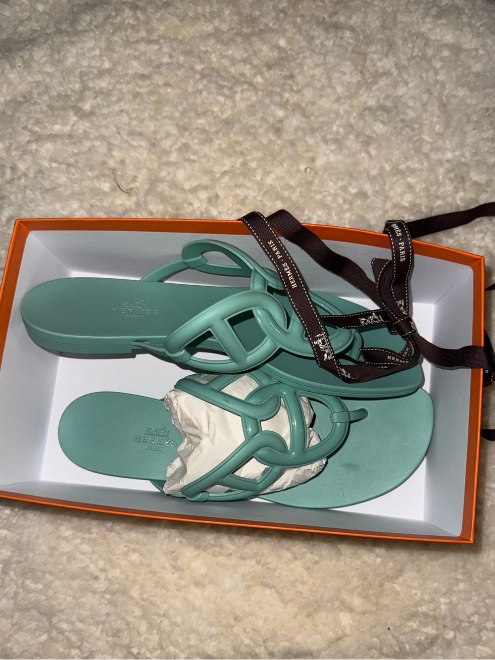 Hermès Egerie Rubber Sandals – Aqua/Mint